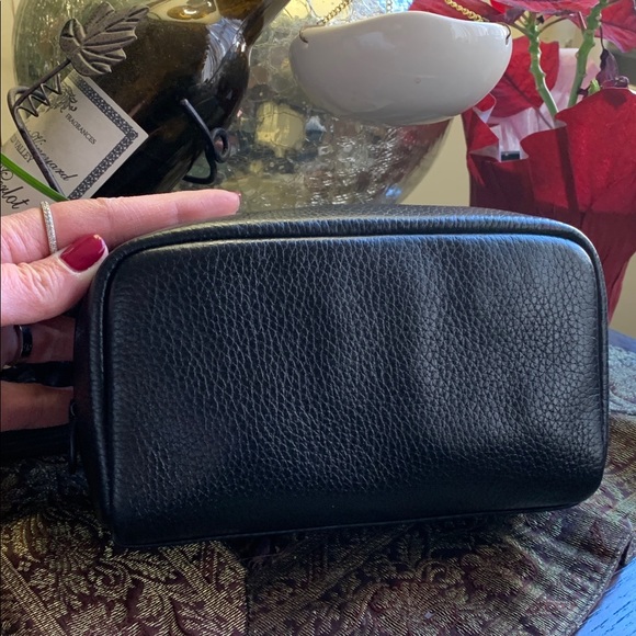 Authentic COACH Pebbled leather Floral appliqués L.Edition zip Cosmetic /wallet - Picture 6 of 15